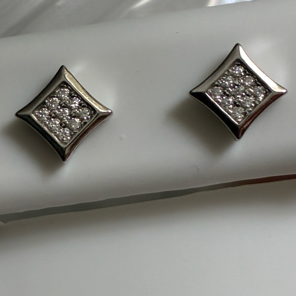 SALE! NWT unisex Real Moissanite 925 SS square shaped, Screw Back! stud earrings